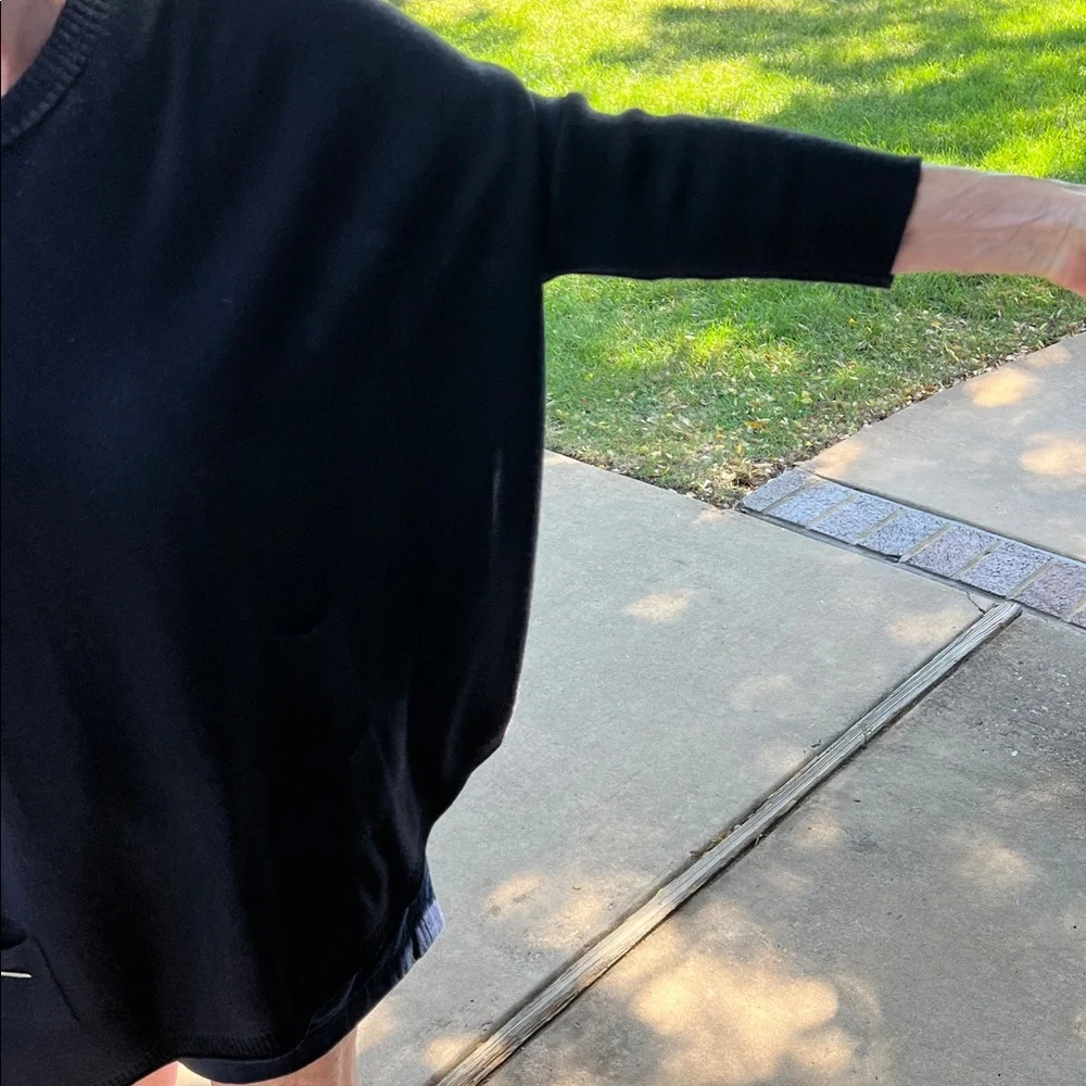 Black Oversized Sweater with Pockets - Picture 4 of 5